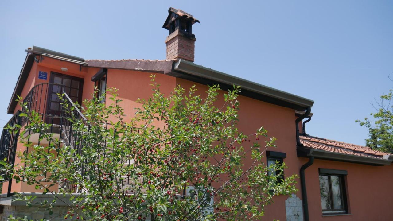 Apartment Kornarija Буйе Екстериор снимка