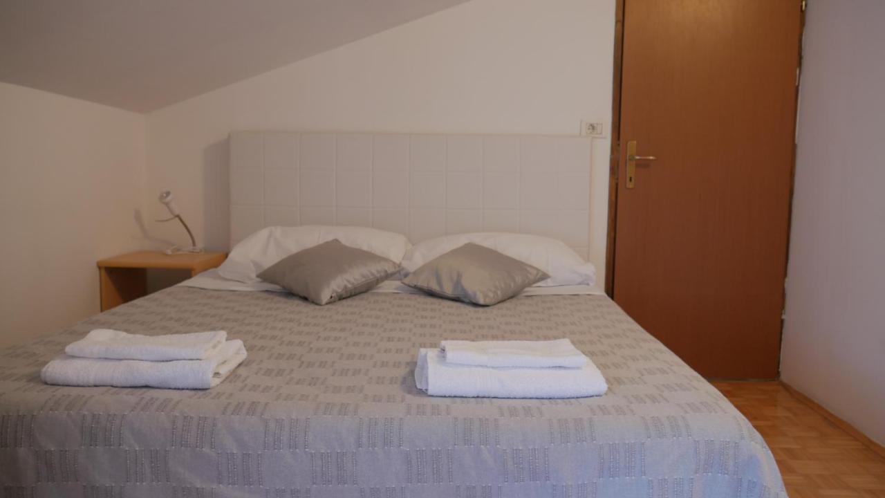 Apartment Kornarija Буйе Екстериор снимка